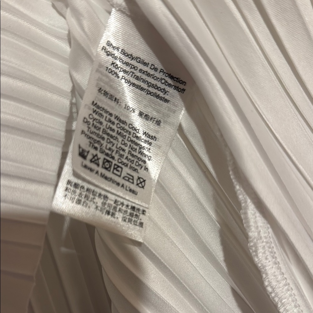DKNY White Sleeveless Blouse with Tie Front - Picture 5 of 5
